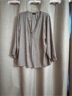 Tahari Taupe Dotted V-Neck Blouse